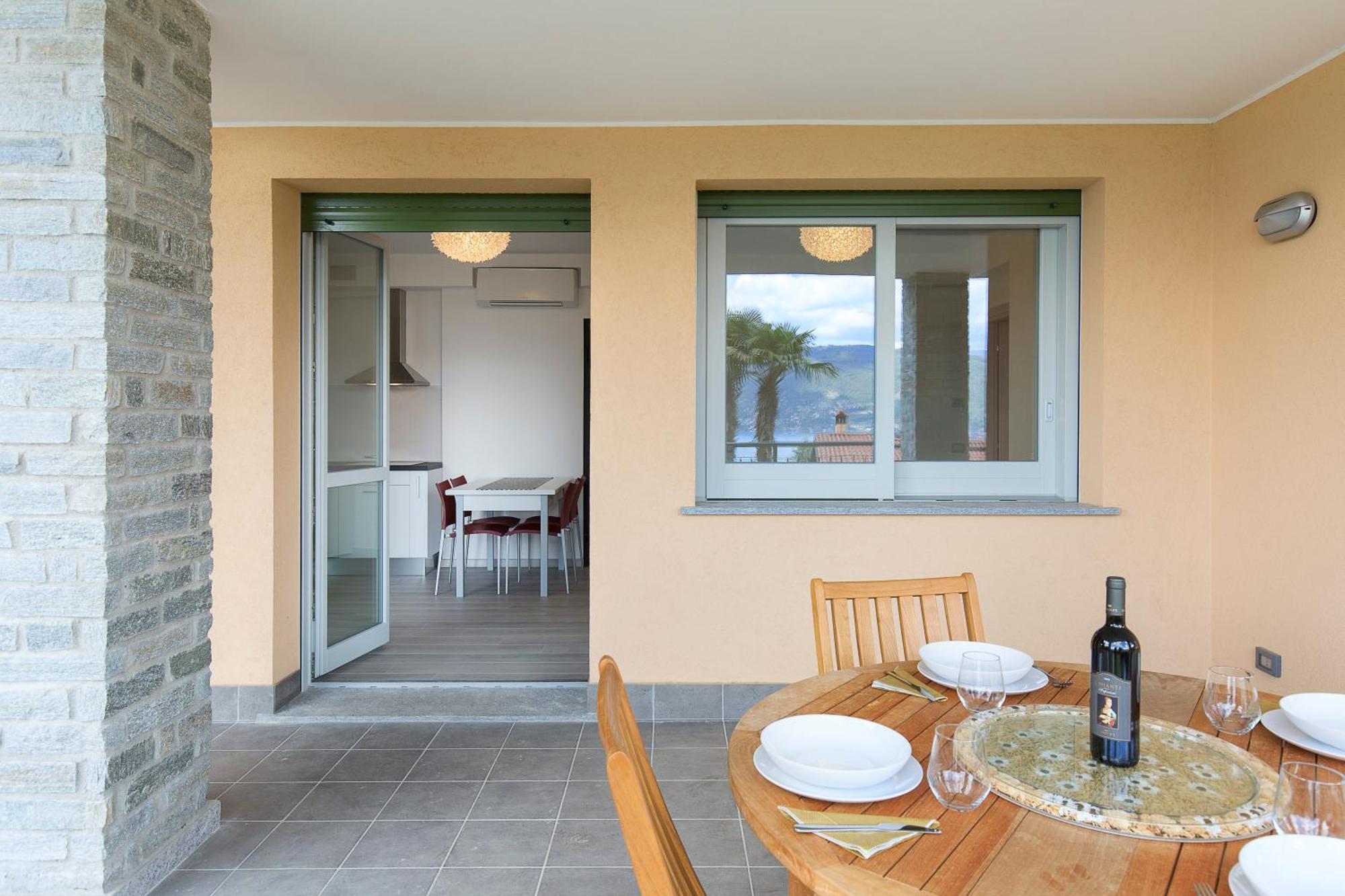 Baveno Hills | Lakeview Apartments Exterior photo